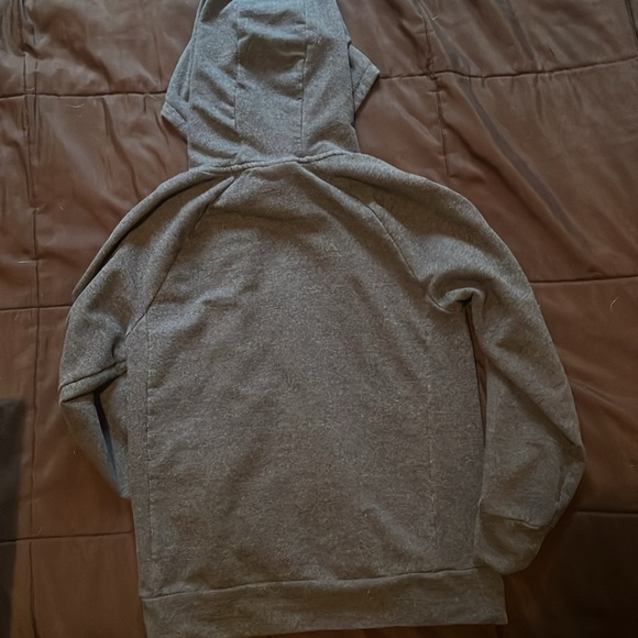 Youth size 8 Reebok hoodie - Picture 5 of 5